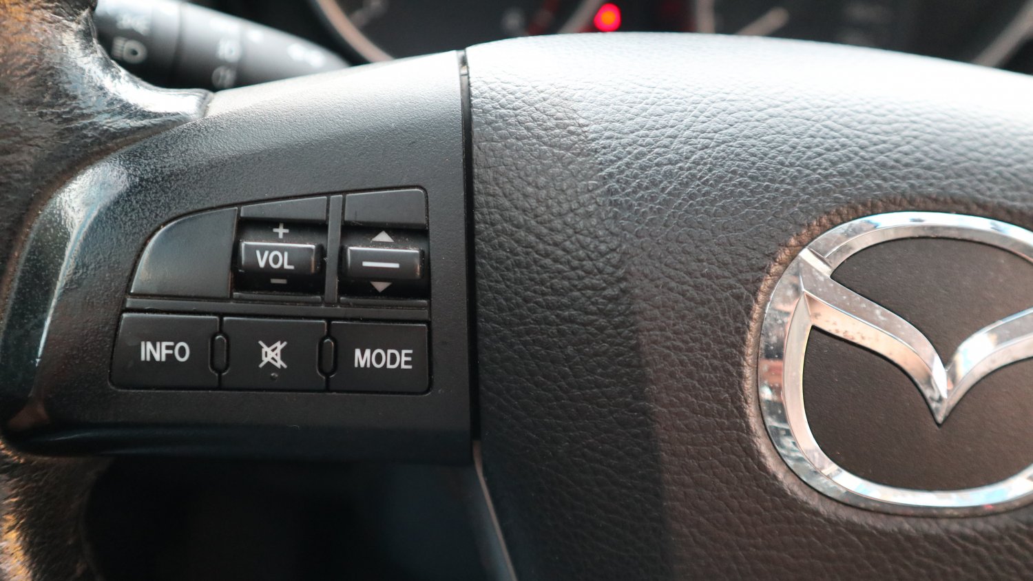 Mazda 馬自達 ／ Mazda 5 ／ 2013年 ／ 2013年 Mazda 5 銀色 馬自達中古休旅車 ／ 九肇匯元汽車 (台南)
