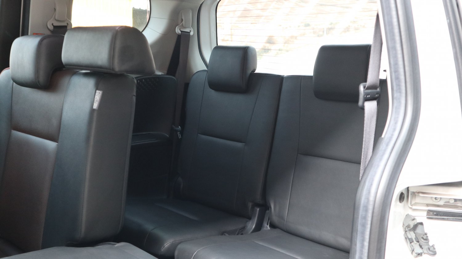 Toyota 豐田 ／ Sienta ／ 2016年 ／ 2016年Toyota Sienta 白色 豐田中古車 ／ 九肇匯元汽車 (台南)