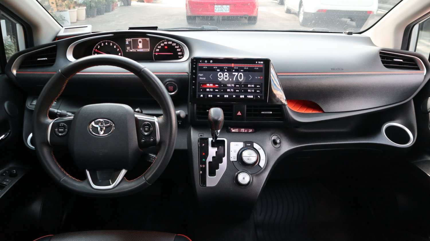 Toyota 豐田 ／ Sienta ／ 2016年 ／ 2016年Toyota Sienta 白色 豐田中古車 ／ 九肇匯元汽車 (台南)