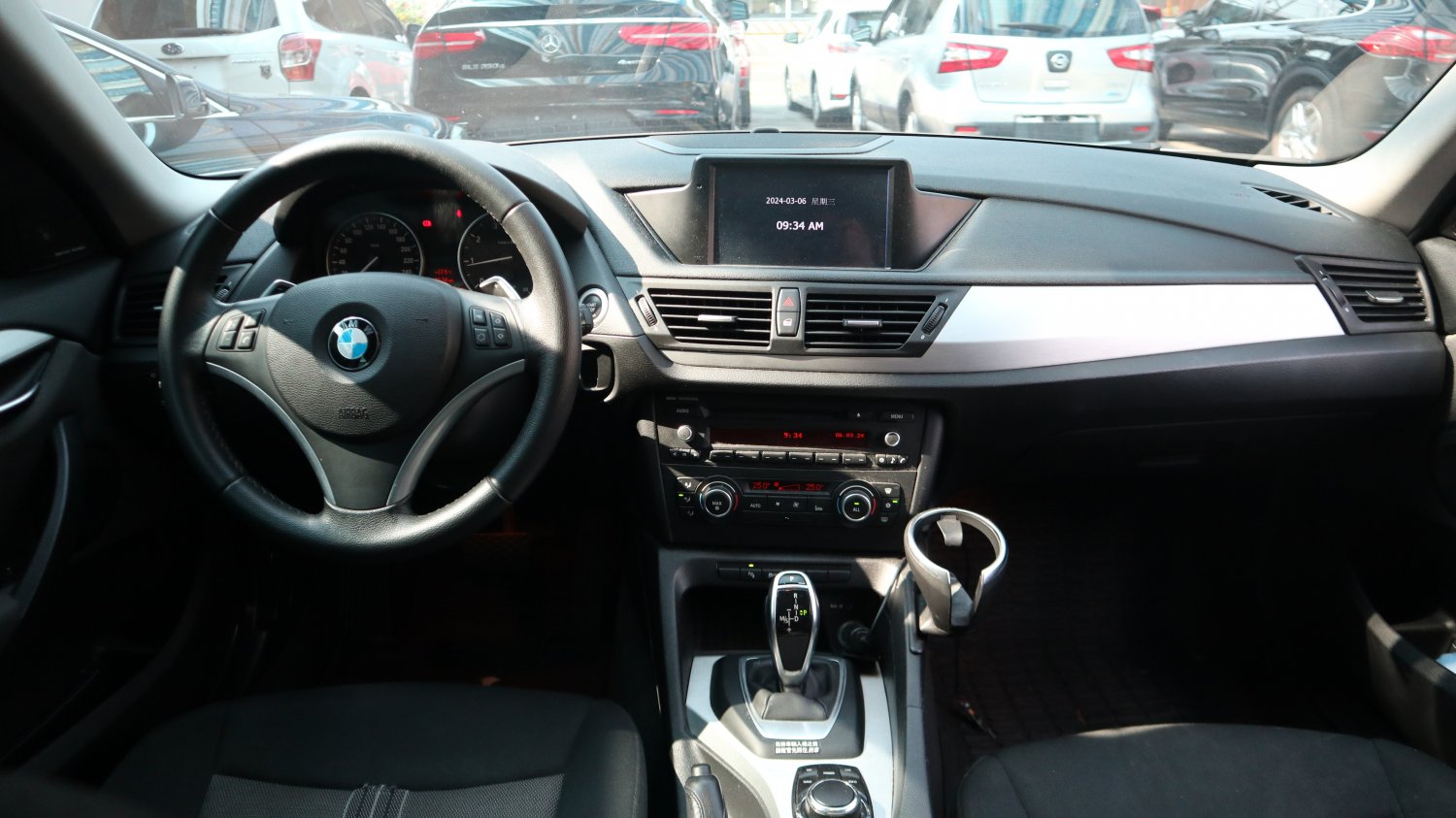 Bmw 寶馬 ／ X1 ／ 2012年 ／ 2012年 BMW X1 白色 寶馬中古車 ／ 九肇匯元汽車 (台南)