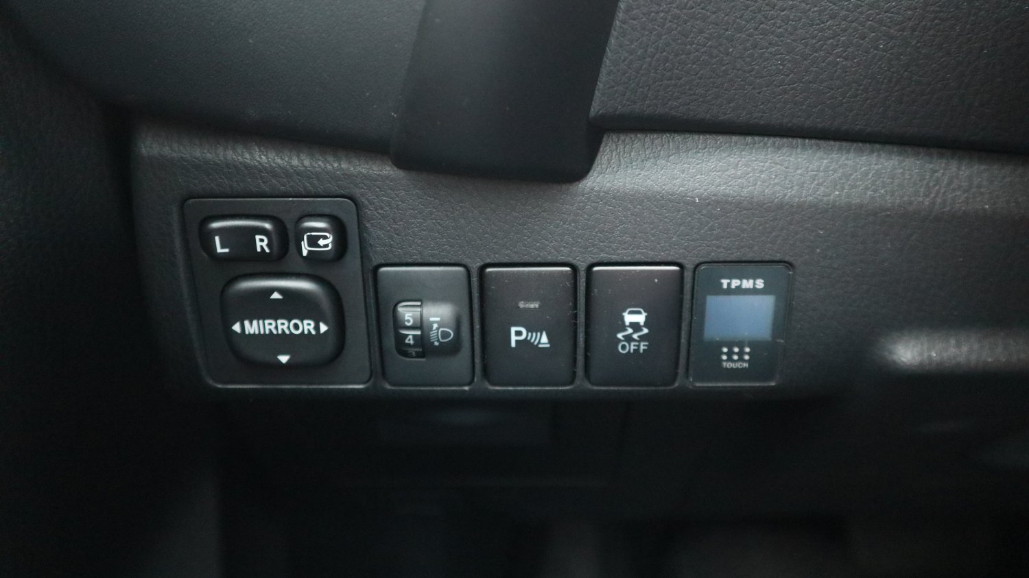 Toyota 豐田 ／ Altis ／ 2018年 ／ 2018年 Toyota Altis 灰色 豐田中古車 ／ 成交區