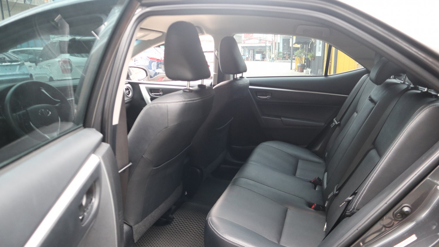 Toyota 豐田 ／ Altis ／ 2018年 ／ 2018年 Toyota Altis 灰色 豐田中古車 ／ 成交區