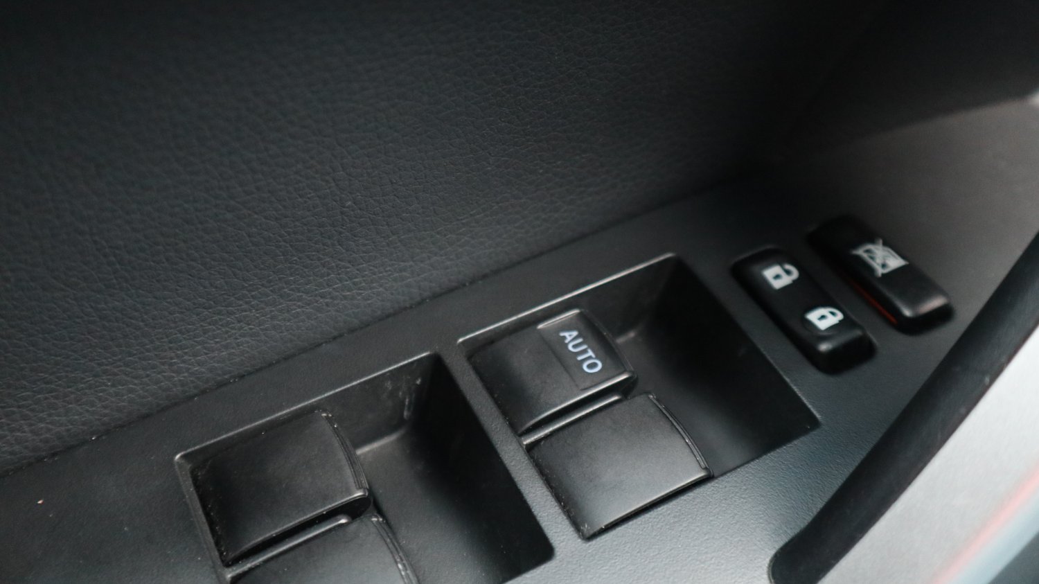 Toyota 豐田 ／ Altis ／ 2018年 ／ 2018年 Toyota Altis 灰色 豐田中古車 ／ 成交區