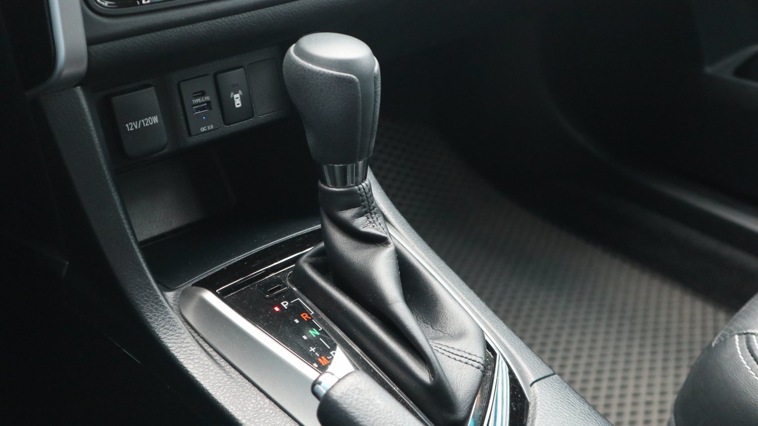 Toyota 豐田 ／ Altis ／ 2018年 ／ 2018年 Toyota Altis 灰色 豐田中古車 ／ 成交區