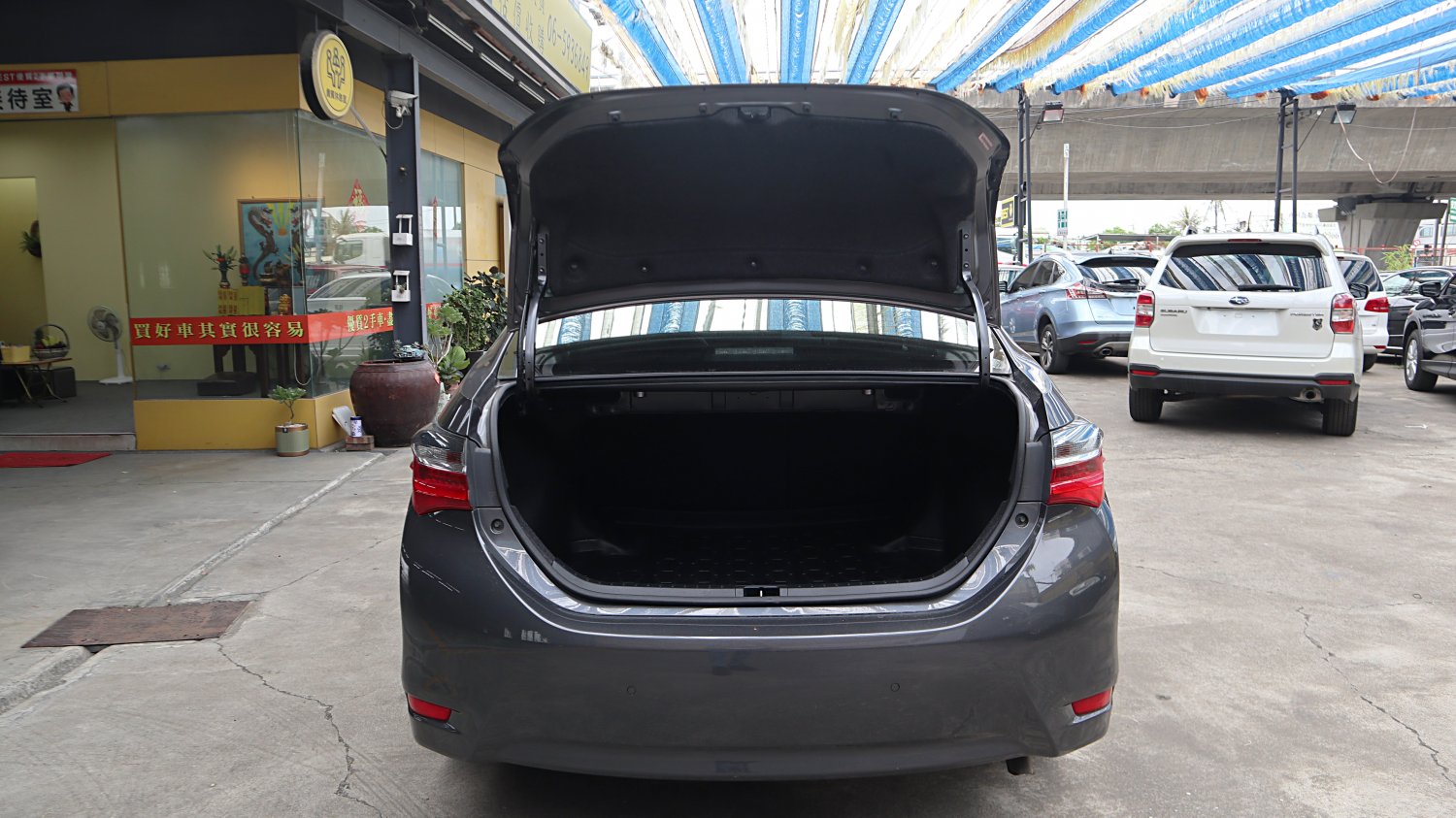 Toyota 豐田 ／ Altis ／ 2018年 ／ 2018年 Toyota Altis 灰色 豐田中古車 ／ 成交區