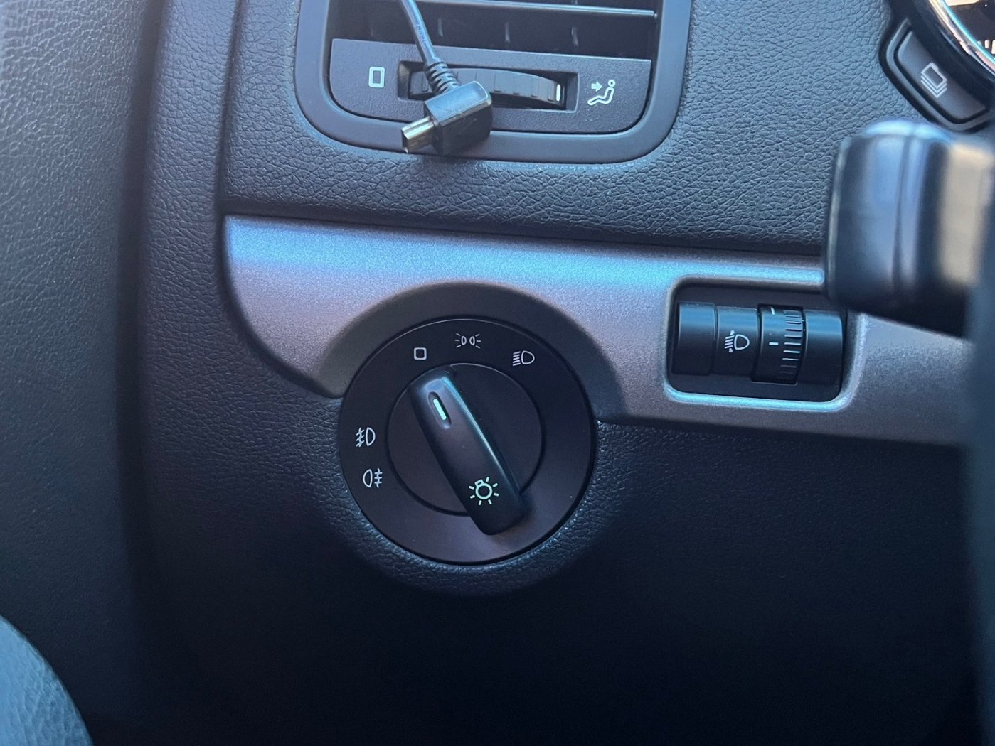 Skoda 司可達 ／ Yeti ／ 2014年 ／ 2014年Skoda Yeti 銀色 司可達中古車 ／ 車輛外調中