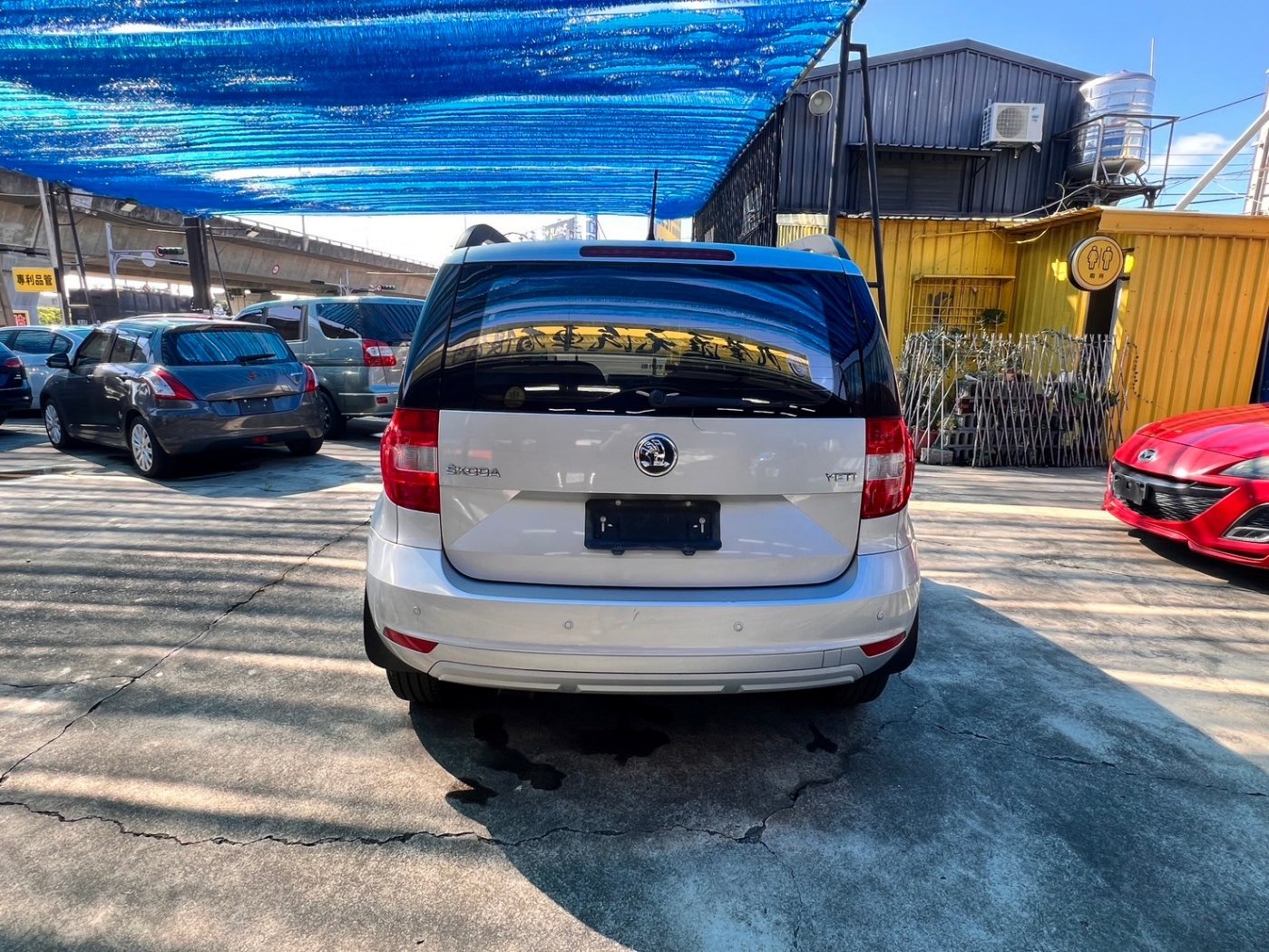 Skoda 司可達 ／ Yeti ／ 2014年 ／ 2014年Skoda Yeti 銀色 司可達中古車 ／ 車輛外調中