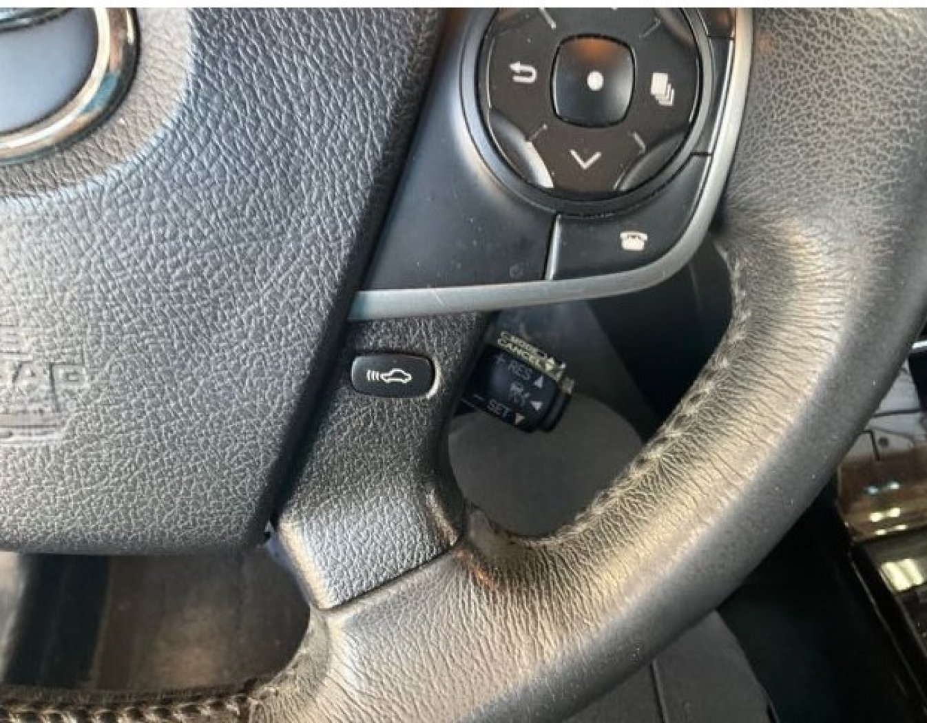 Toyota 豐田 ／ Camry ／ 2016年 ／ 2016年Toyota Camry 灰色 豐田中古車 ／ 九肇匯元汽車 (台南)