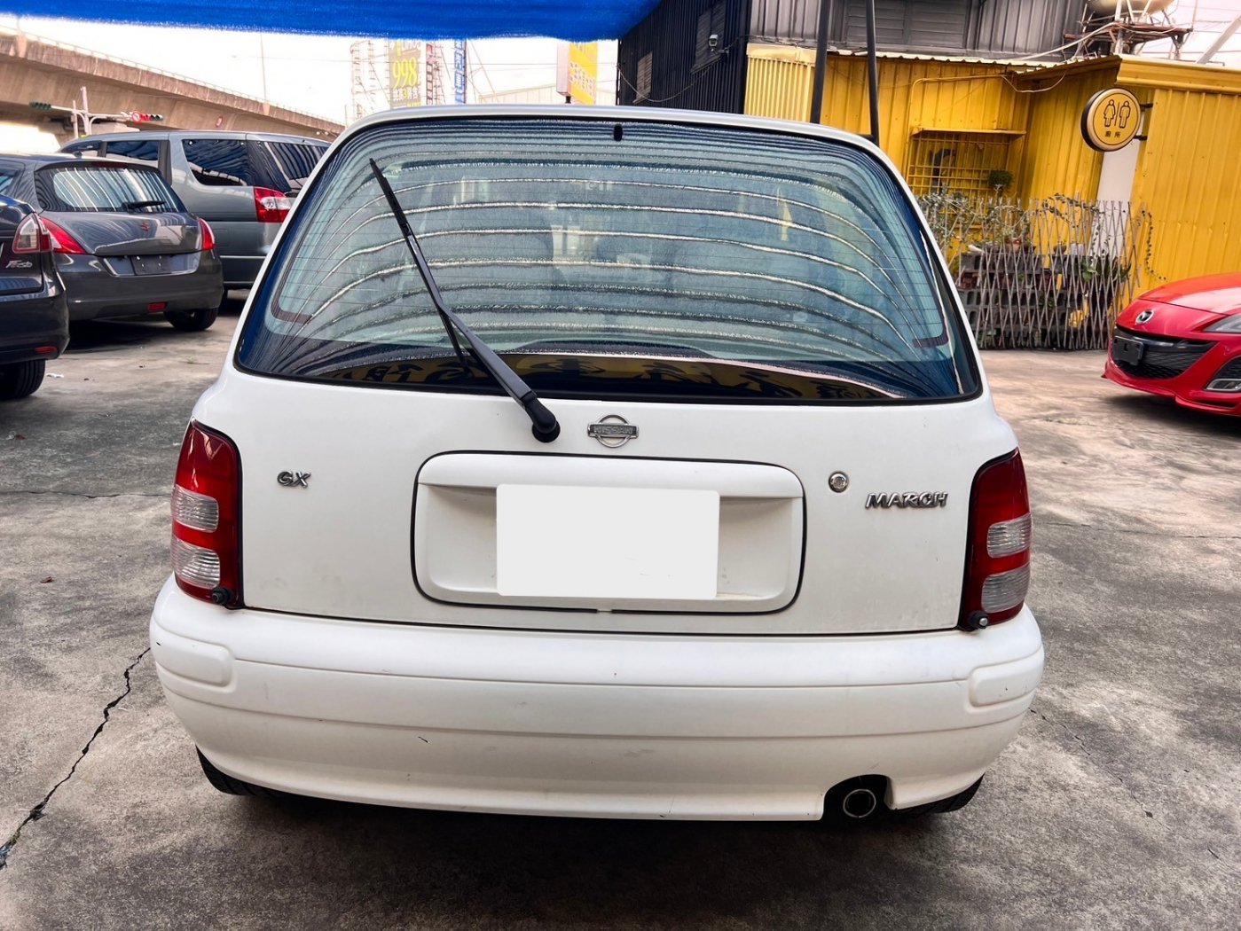 Nissan 日產 ／ March ／ 2001年 ／ 2001年Nissan March 白色 日產中古車 ／ 佳里興店(台南)
