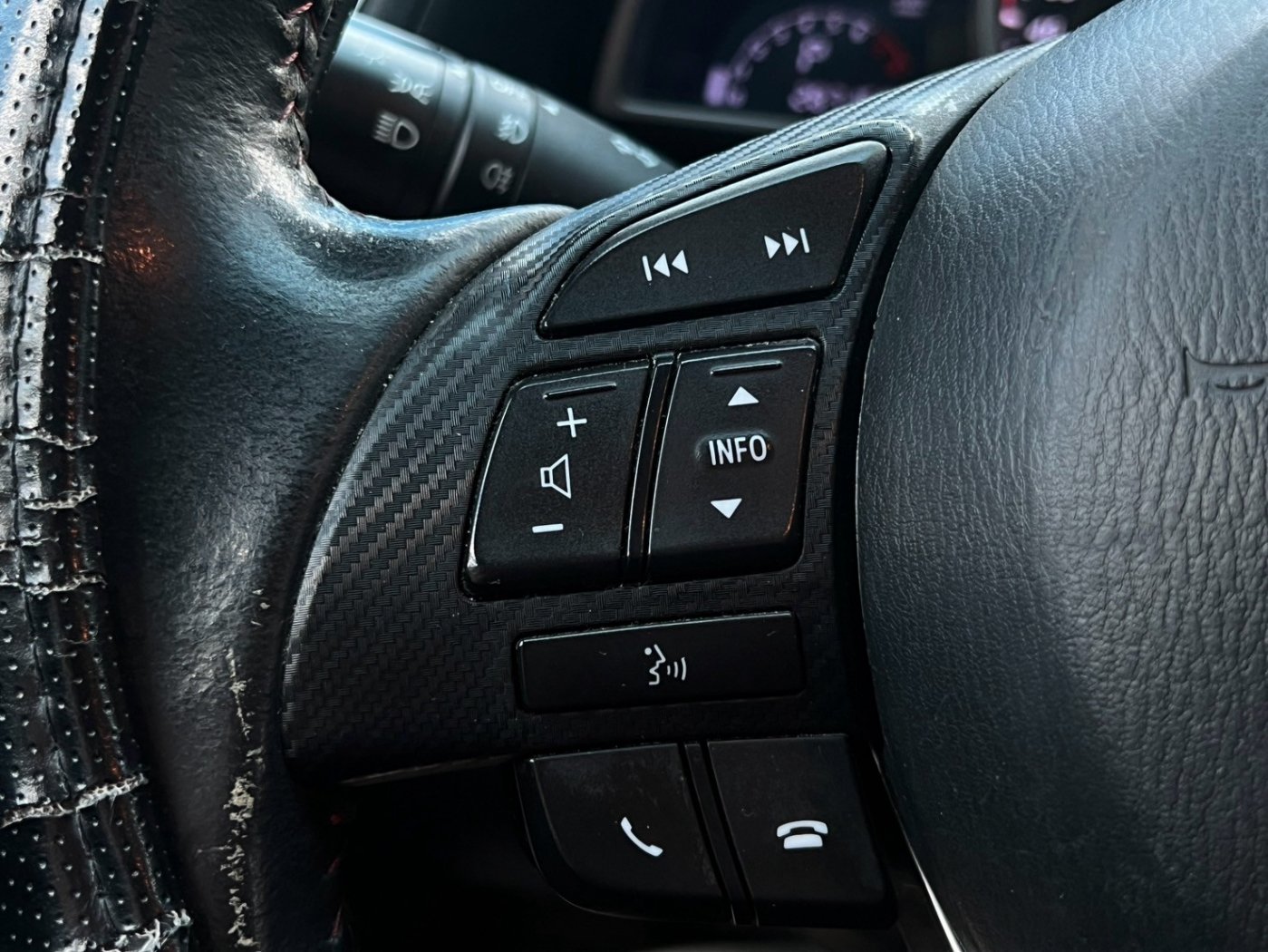 Mazda 馬自達 ／ Mazda 3 ／ 2016年 ／ 2016年Mazda 3 白色 馬自達中古車 ／ 成交區