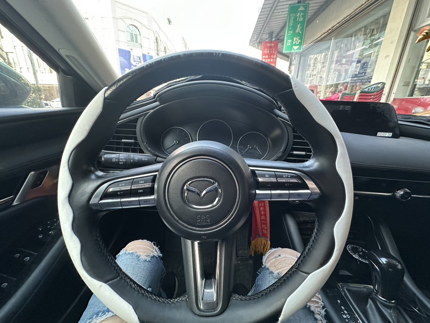 Mazda 馬自達 ／ Mazda 3 ／ 2022年 ／ 2022年Mazda 3 黑色 馬自達中古車 ／ 成交區