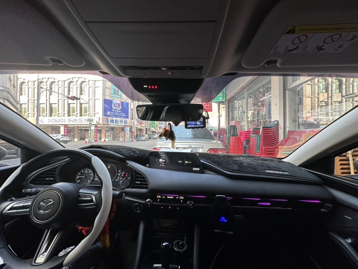 Mazda 馬自達 ／ Mazda 3 ／ 2022年 ／ 2022年Mazda 3 黑色 馬自達中古車 ／ 成交區