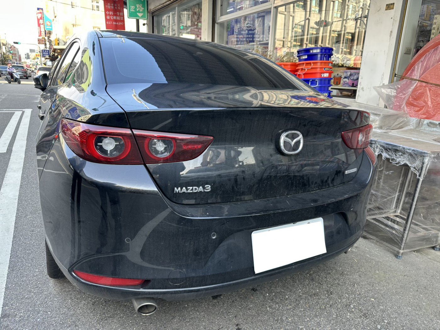 Mazda 馬自達 ／ Mazda 3 ／ 2022年 ／ 2022年Mazda 3 黑色 馬自達中古車 ／ 成交區
