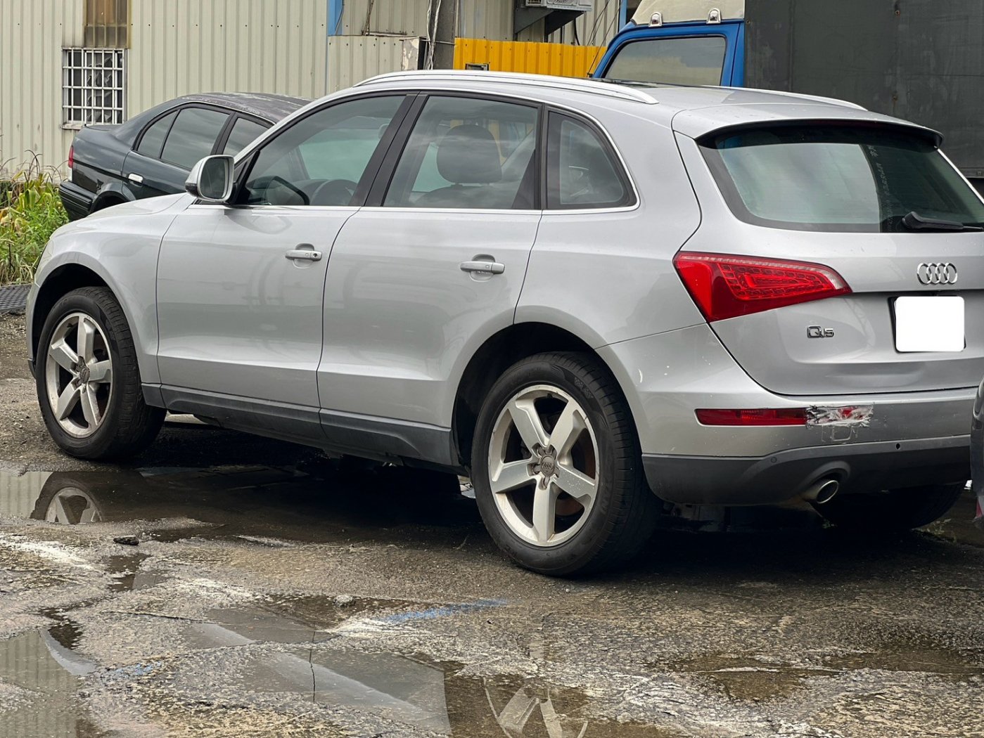 Audi 奧迪 ／ Q5 ／ 2011年 ／ 2011年 Audi Q5 銀色 奧迪中古車 ／ 九肇匯元汽車 (台南)