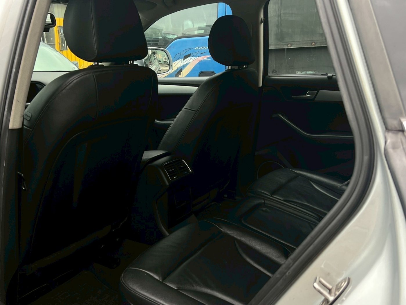 Audi 奧迪 ／ Q5 ／ 2011年 ／ 2011年 Audi Q5 銀色 奧迪中古車 ／ 九肇匯元汽車 (台南)