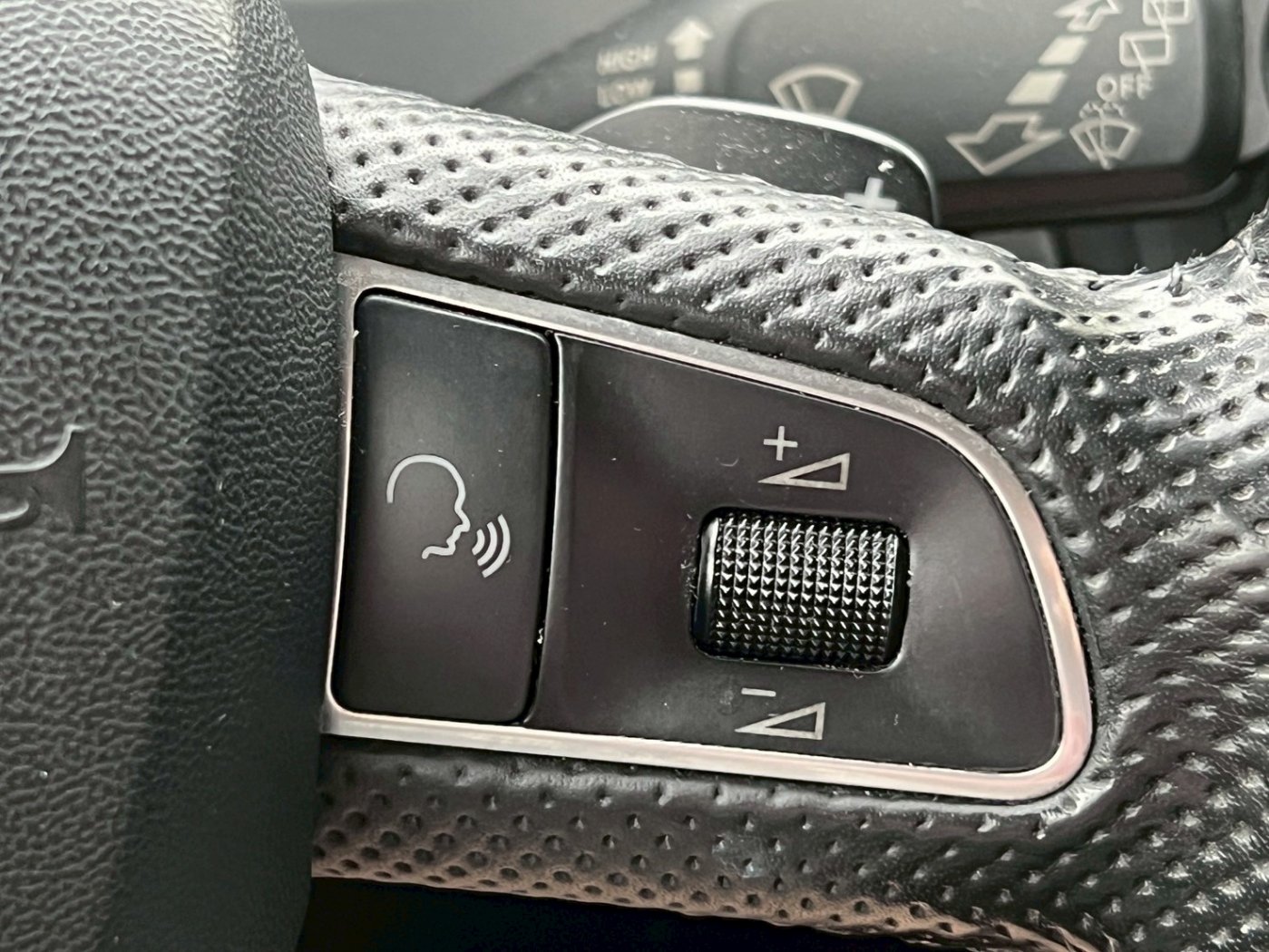 Audi 奧迪 ／ Q5 ／ 2011年 ／ 2011年 Audi Q5 銀色 奧迪中古車 ／ 九肇匯元汽車 (台南)