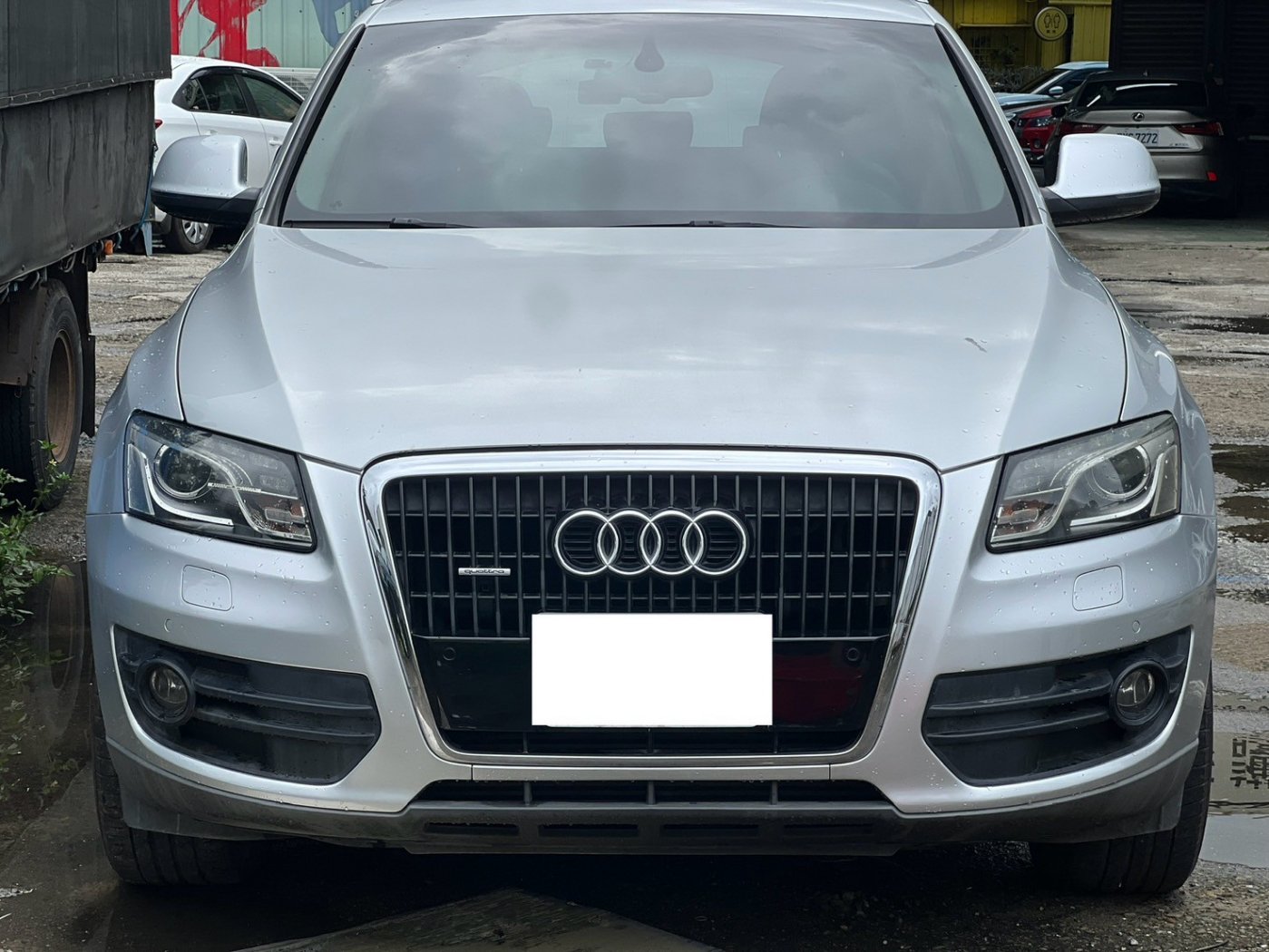 Audi 奧迪 ／ Q5 ／ 2011年 ／ 2011年 Audi Q5 銀色 奧迪中古車 ／ 九肇匯元汽車 (台南)