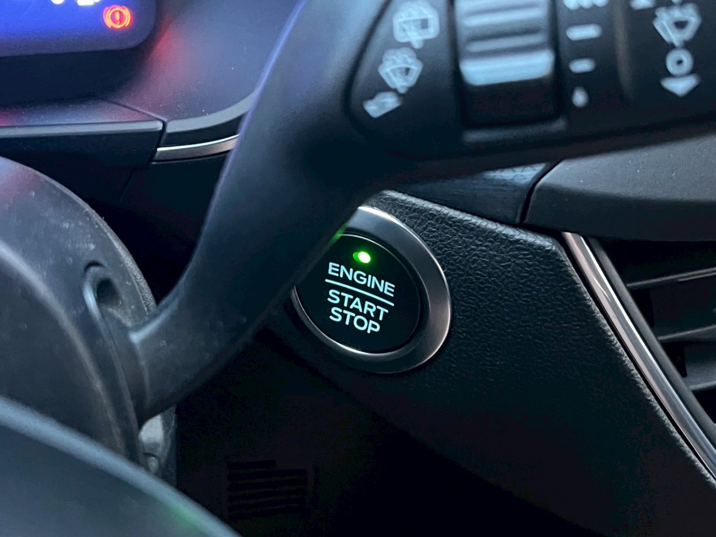 Ford 福特 ／ Focus ／ 2022年 ／ 2022年 Ford Focus 紅色 福特中古車 ／ 高拍