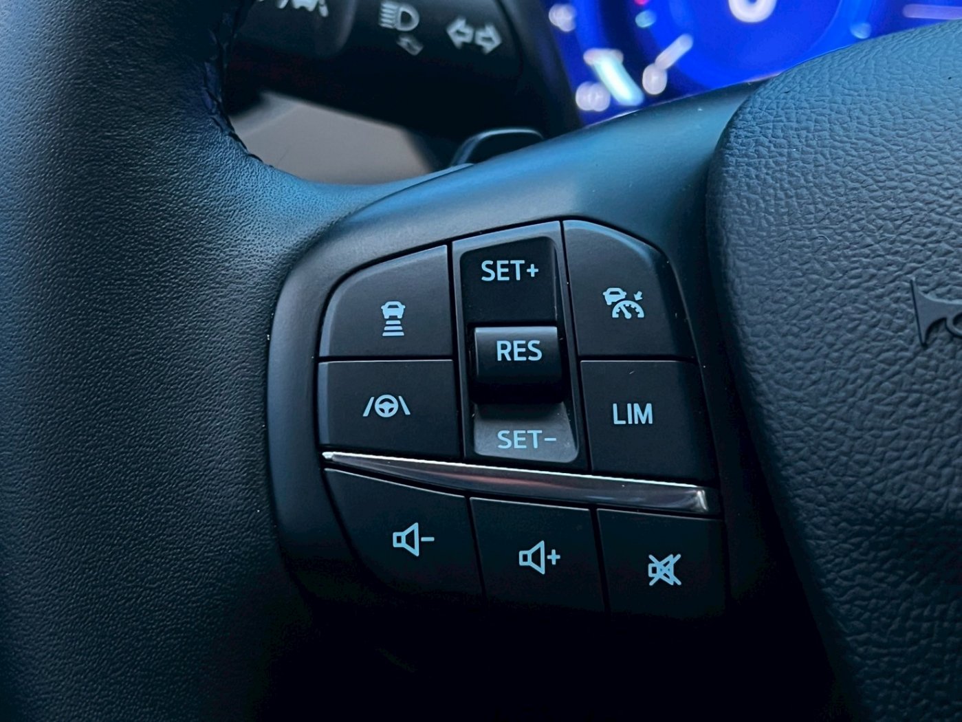Ford 福特 ／ Focus ／ 2022年 ／ 2022年 Ford Focus 紅色 福特中古車 ／ 高拍