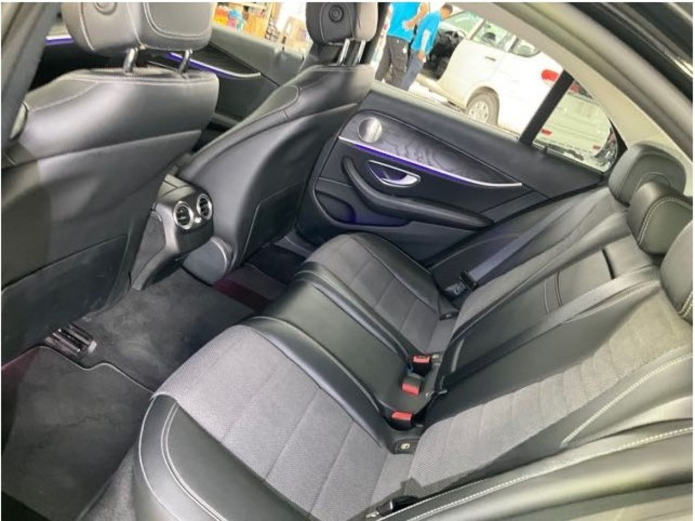 Benz 賓士 ／ E-Class ／ 2017年 ／ 2017年 Benz E250 黑色 賓士中古車 ／ 九肇匯元汽車 (台南)