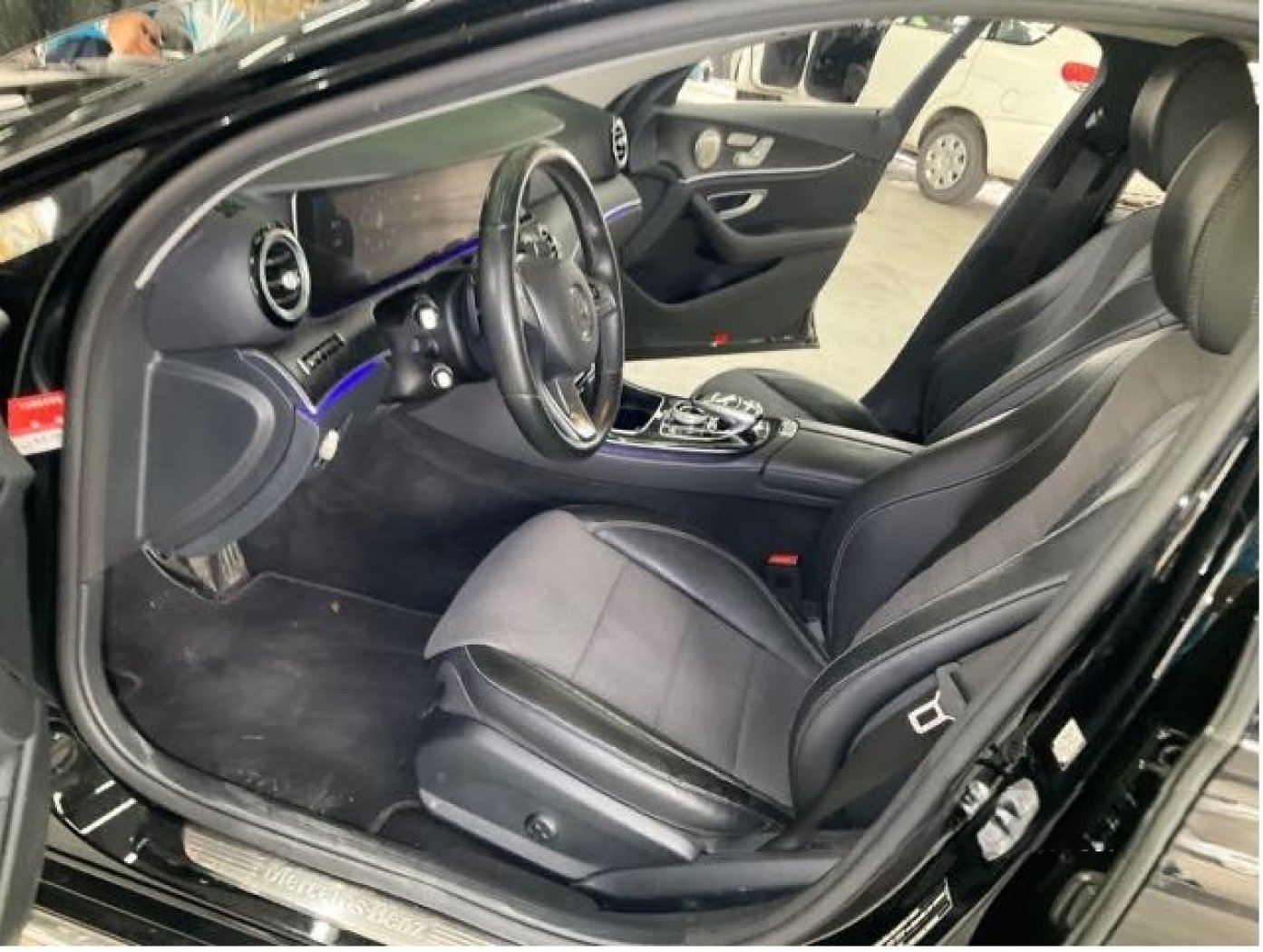 Benz 賓士 ／ E-Class ／ 2017年 ／ 2017年 Benz E250 黑色 賓士中古車 ／ 九肇匯元汽車 (台南)