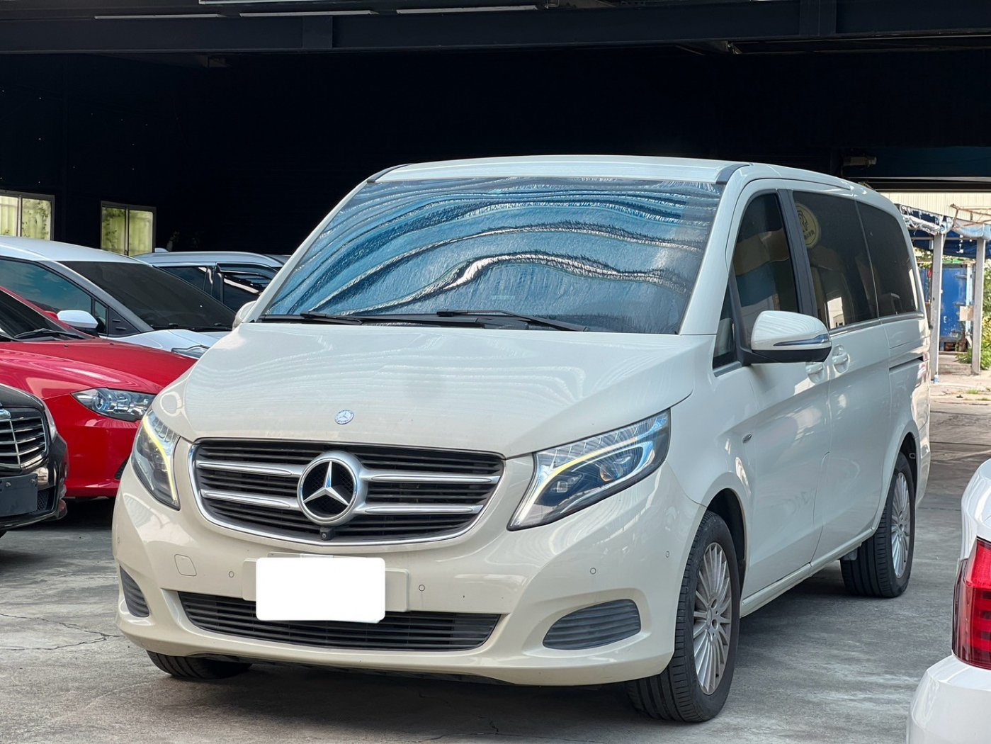 Benz 賓士/V-Class/201611/2143c.c/高拍