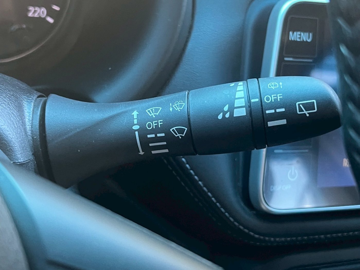 Nissan 日產 ／ Kicks ／ 2023年 ／ 2023年Nissan Kicks 藍色 日產中古車 ／ MG車庫(台南)