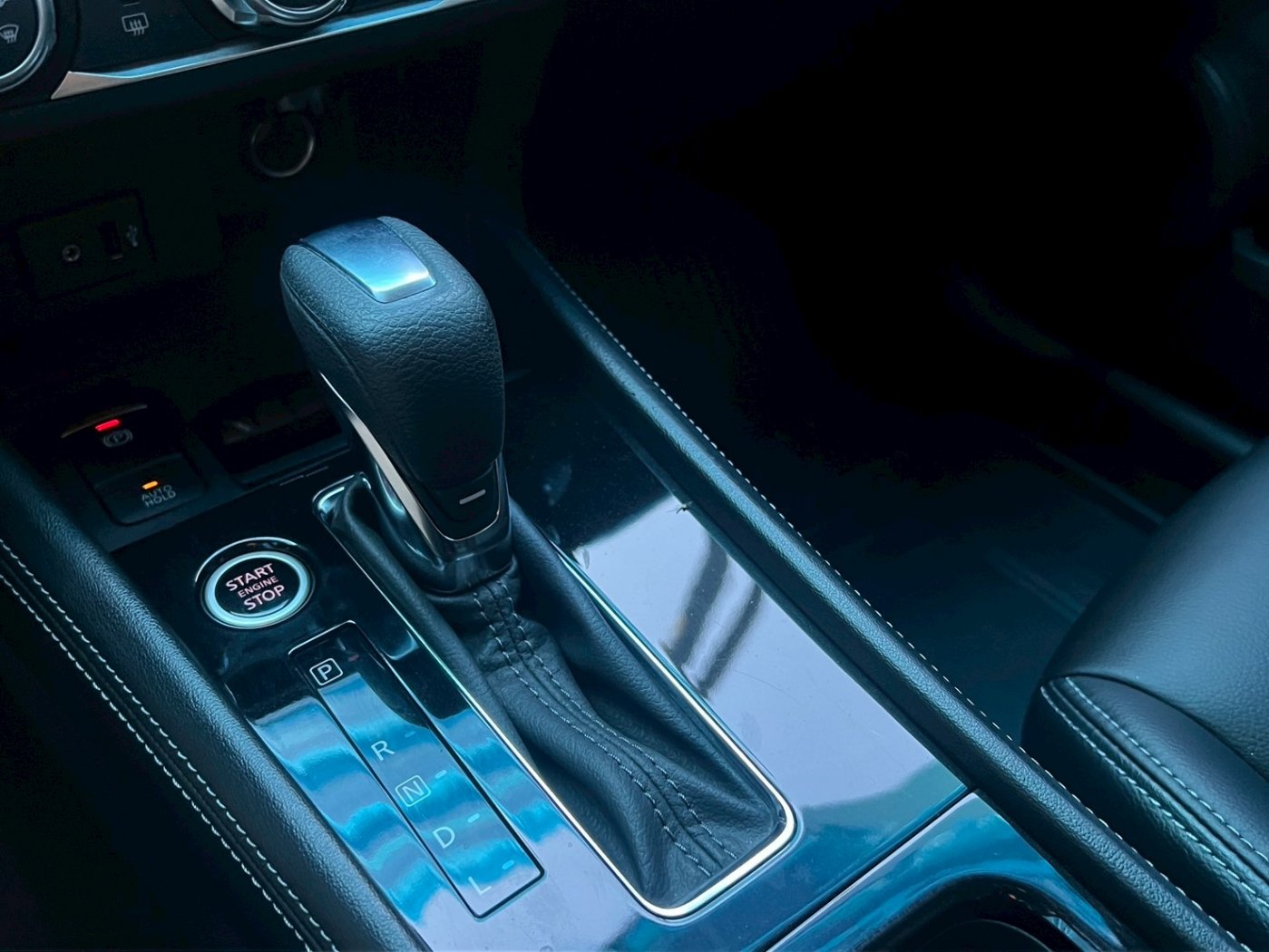 Nissan 日產 ／ Kicks ／ 2023年 ／ 2023年Nissan Kicks 藍色 日產中古車 ／ MG車庫(台南)