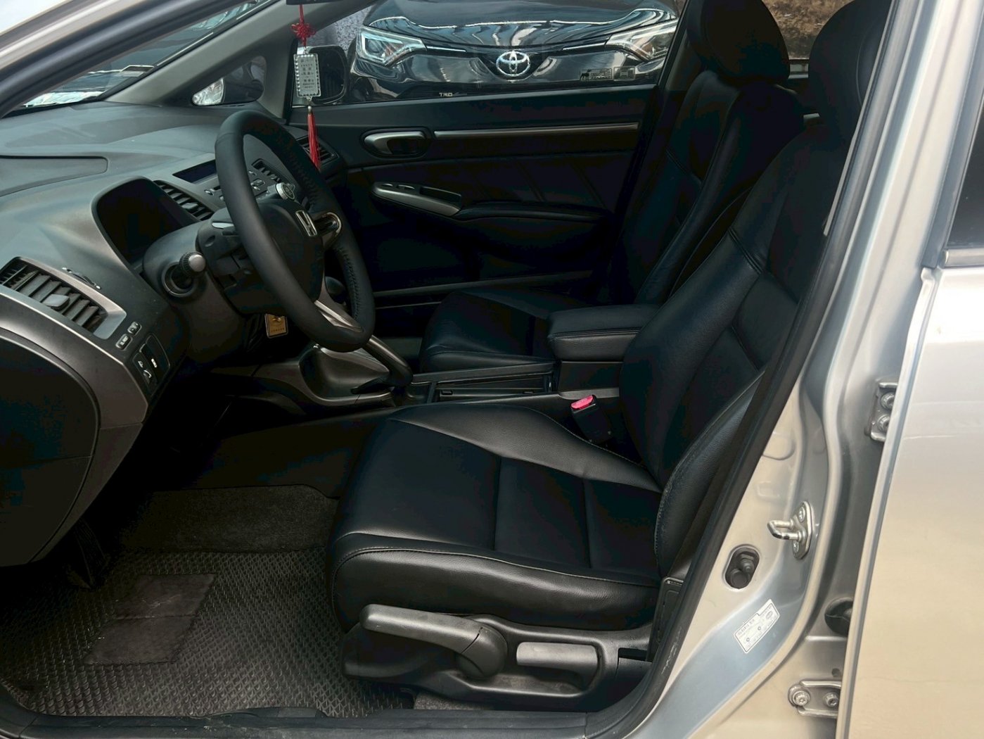 Honda 本田 ／ Civic 喜美 ／ 2009年 ／ 2009年 Honda Civic 銀色 本田中古車 ／ 成交區