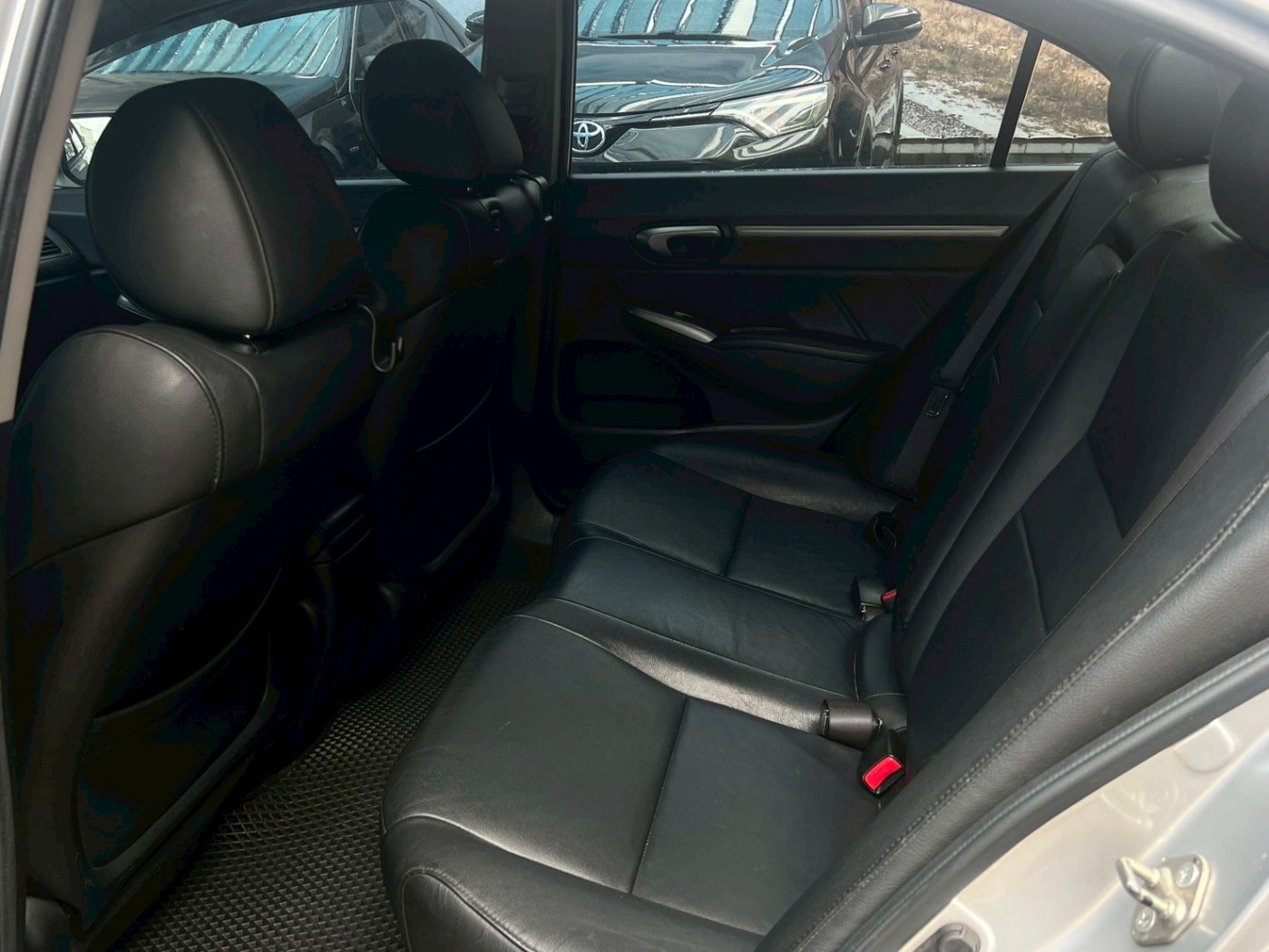 Honda 本田 ／ Civic 喜美 ／ 2009年 ／ 2009年 Honda Civic 銀色 本田中古車 ／ 成交區