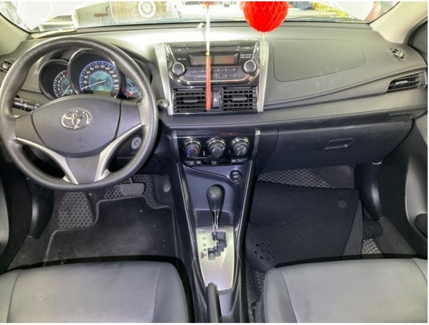 Toyota 豐田 ／ Vios ／ 2018年 ／ 2018年 Toyota vios  銀色 豐田中古車 ／ 佳里興店(台南)