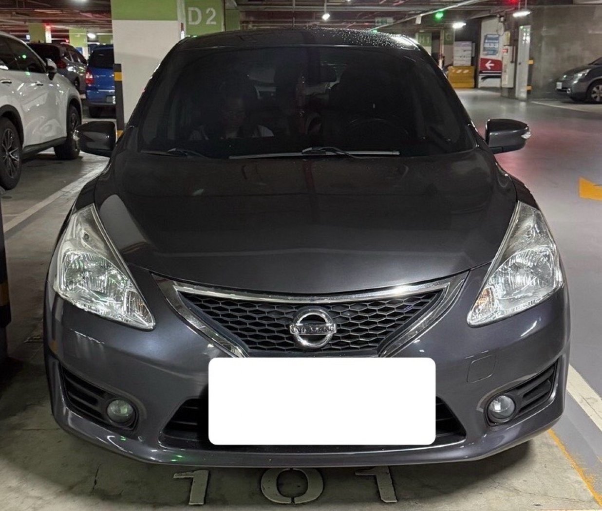 Nissan 日產 ／ Tiida ／ 2016年 ／ 2016年Nissan Tiida 深灰色 日產中古車 ／ 成交區