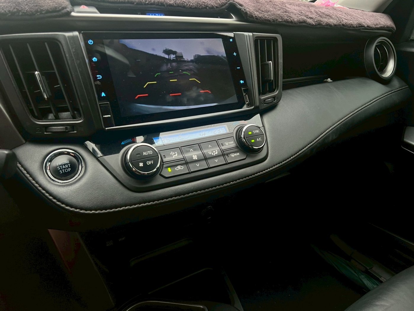Toyota 豐田 ／ RAV4 ／ 2017年 ／ 2017年Toyota RAV4 白色 豐田中古車 ／ 九肇匯元汽車 (台南)