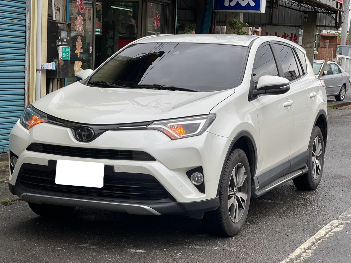 Toyota 豐田/RAV4/201712/1987c.c/九肇匯元汽車 (台南)