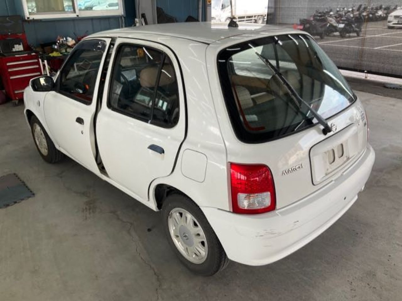 Nissan 日產 ／ March ／ 2006年 ／ 2006年Nissan March 白色 日產中古車 ／ 九肇匯元汽車 (台南)