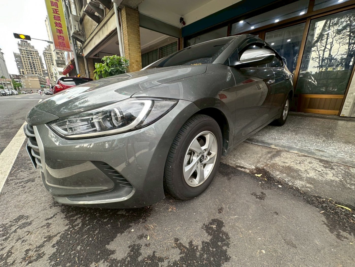 Hyundai 現代 ／ Elantra ／ 2017年 ／ 2017年Hyundai Elantra 灰色 現代中古車 ／ 成交區