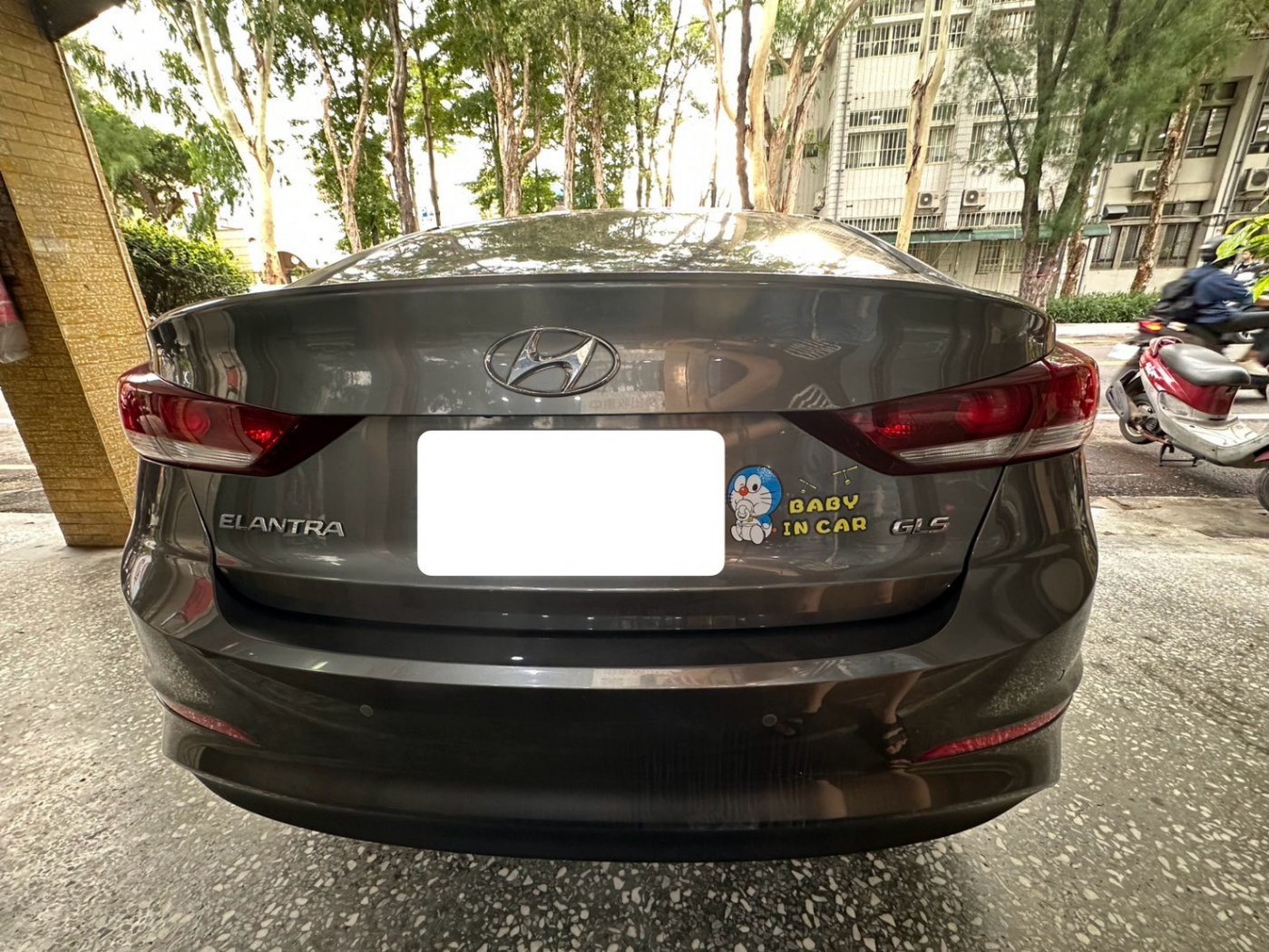 Hyundai 現代 ／ Elantra ／ 2017年 ／ 2017年Hyundai Elantra 灰色 現代中古車 ／ 成交區