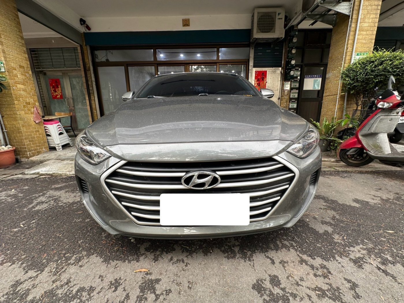 Hyundai 現代 ／ Elantra ／ 2017年 ／ 2017年Hyundai Elantra 灰色 現代中古車 ／ 成交區