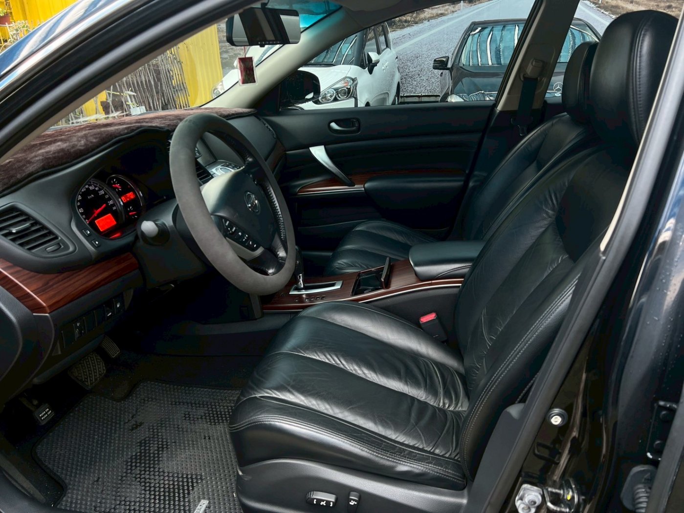 Nissan 日產 ／ Teana ／ 2011年 ／ 2011年Nissan Teana 黑色 日產中古車 ／ 成交區