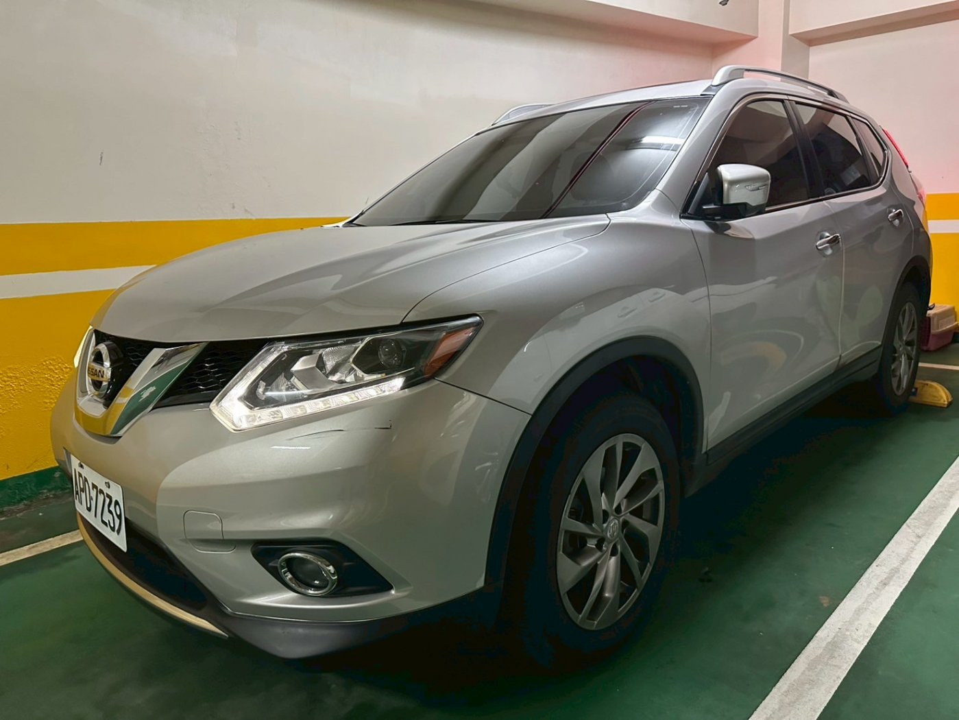 Nissan 日產 ／ X-Trail ／ 2016年 ／ 2016年Nissan X-Trail 銀色 日產中古車 ／ 九肇匯元汽車 (台南)
