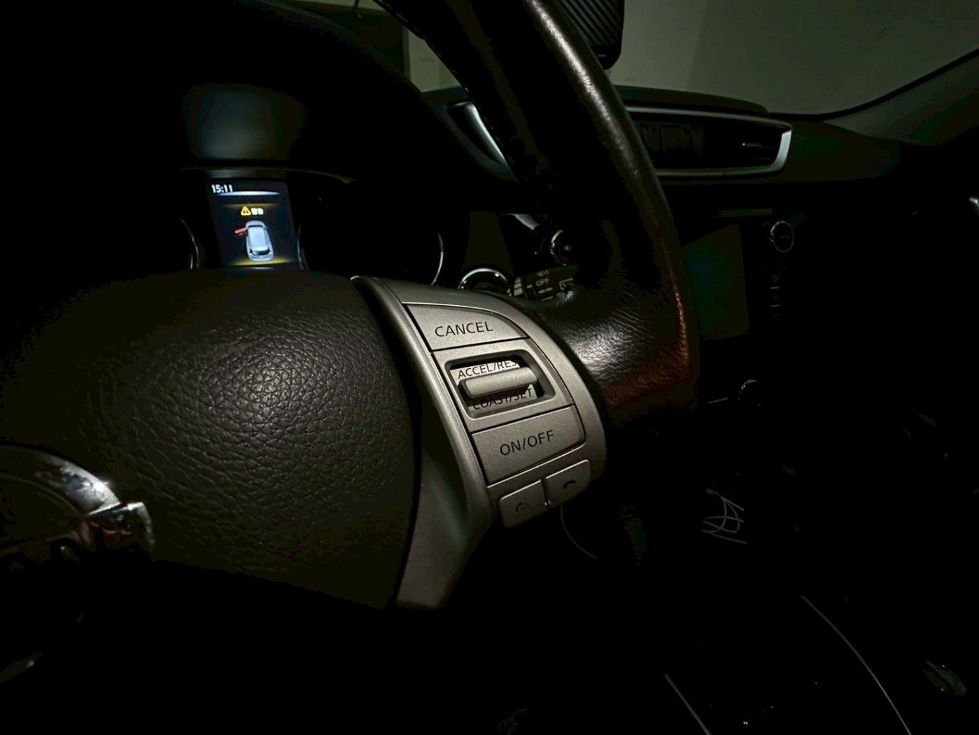 Nissan 日產 ／ X-Trail ／ 2016年 ／ 2016年Nissan X-Trail 銀色 日產中古車 ／ 九肇匯元汽車 (台南)