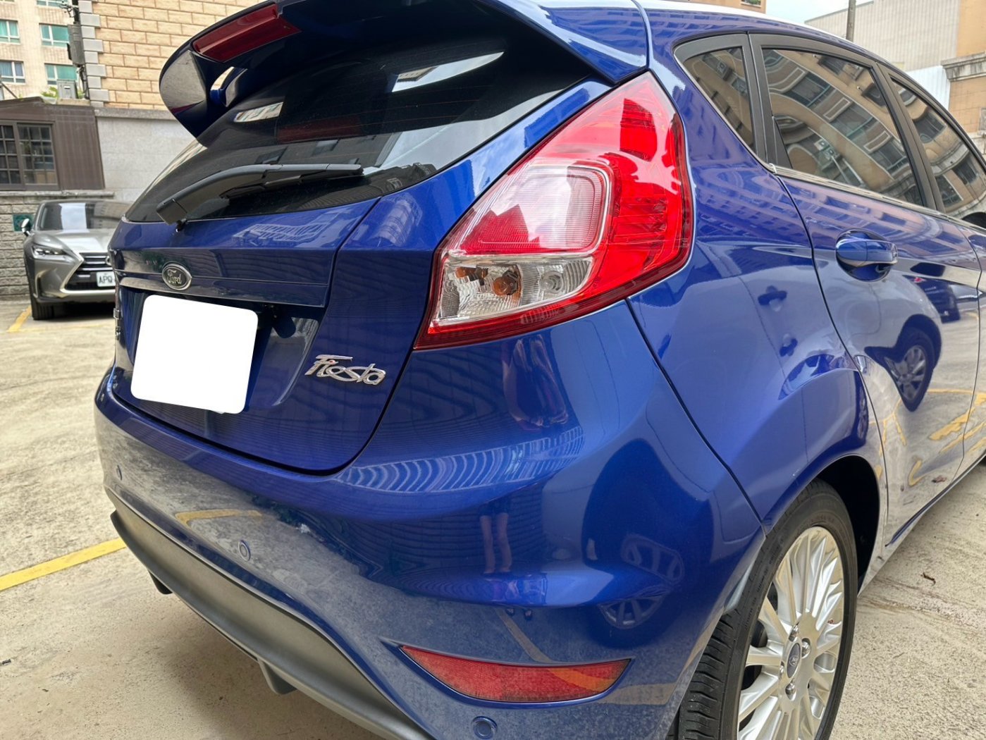 Ford 福特 ／ Fiesta ／ 2015年 ／ 2015年Ford Fiesta 藍色 福特中古車 ／ 成交區