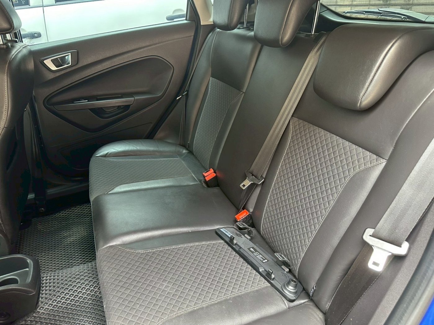 Ford 福特 ／ Fiesta ／ 2015年 ／ 2015年Ford Fiesta 藍色 福特中古車 ／ 成交區