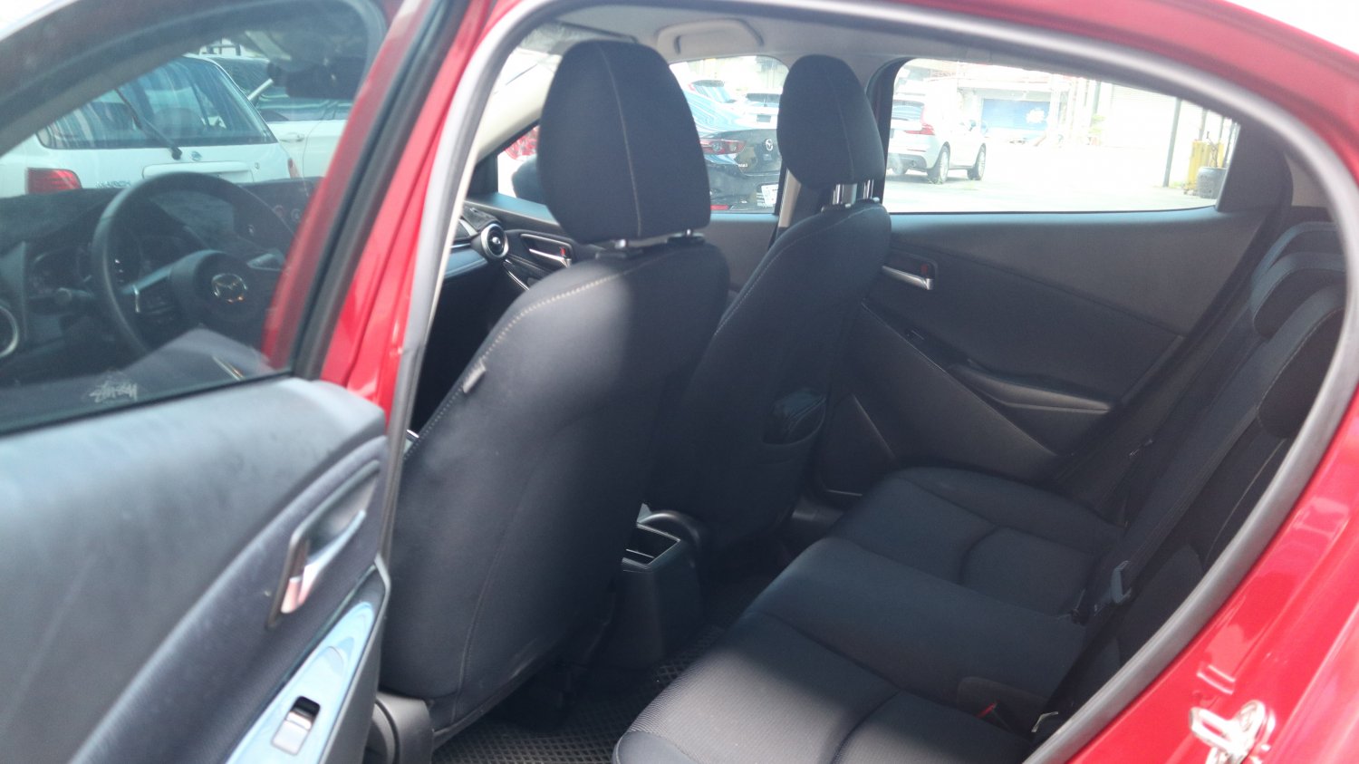 Mazda 馬自達 ／ Mazda 2 ／ 2022年 ／ 2022年Mazda 2 深紅色 馬自達中古車 ／ 九肇匯元汽車 (台南)