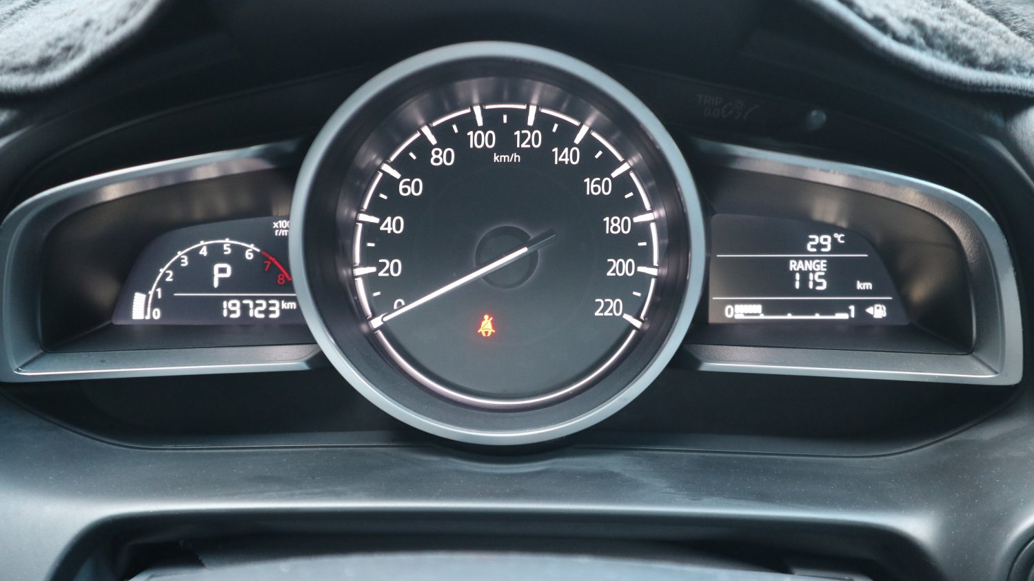 Mazda 馬自達 ／ Mazda 2 ／ 2022年 ／ 2022年Mazda 2 深紅色 馬自達中古車 ／ 九肇匯元汽車 (台南)