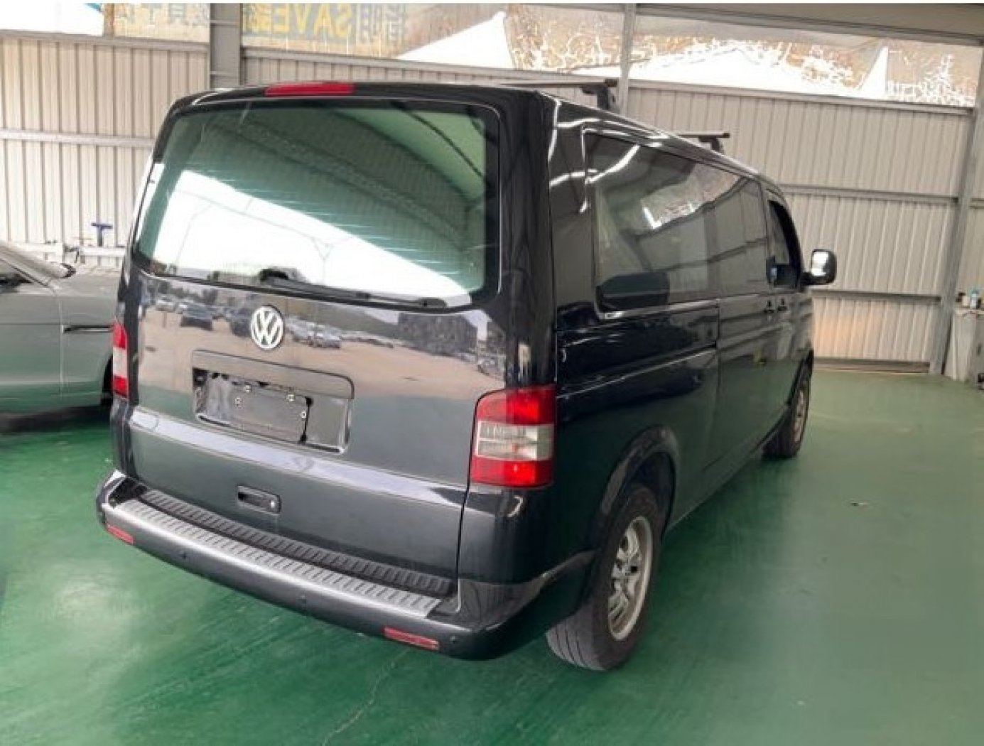 VW 福斯 ／ T5 ／ 2009年 ／ 2009年VW T5 黑色 福斯中古車 ／ 九肇匯元汽車 (台南)