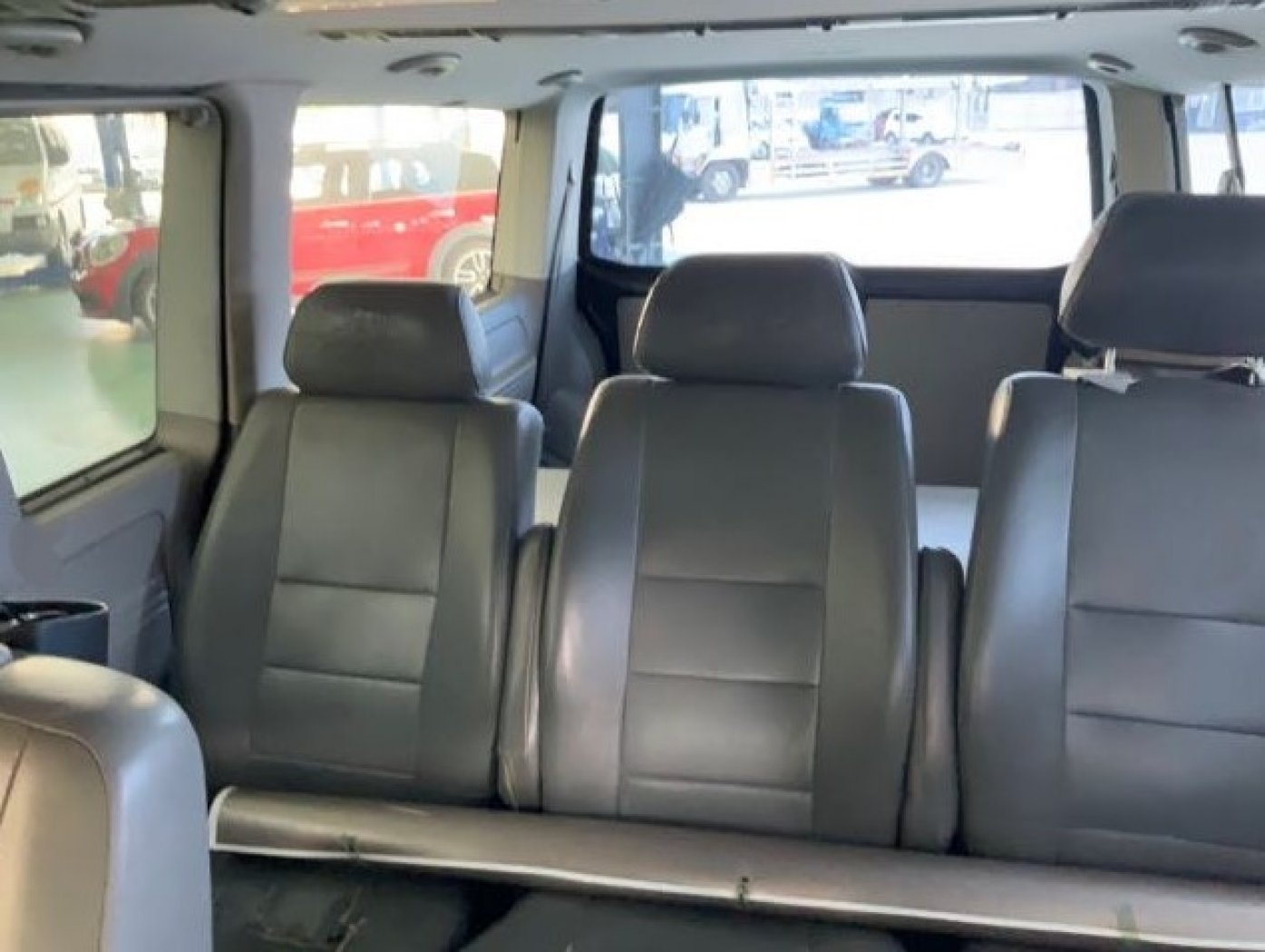 VW 福斯 ／ T5 ／ 2009年 ／ 2009年VW T5 黑色 福斯中古車 ／ 九肇匯元汽車 (台南)