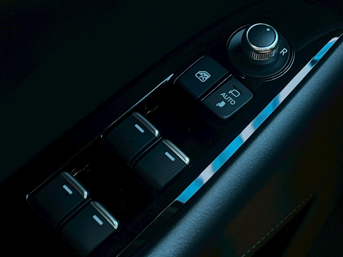 Mazda 馬自達 ／ Mazda 6 ／ 2019年 ／ 2019年Mazda 6 深藍色 馬自達中古車 ／ MG車庫(台南)