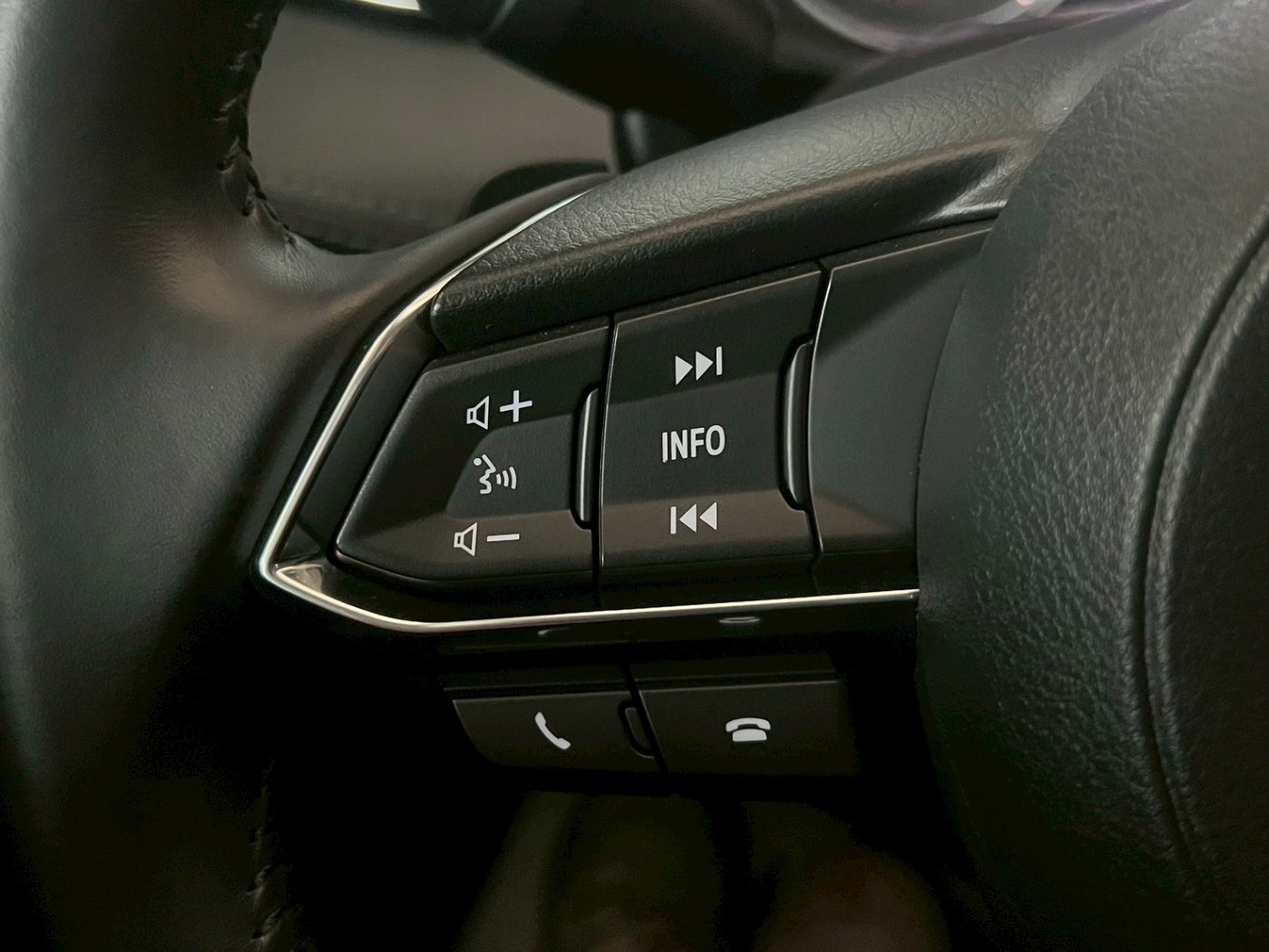 Mazda 馬自達 ／ Mazda 6 ／ 2019年 ／ 2019年Mazda 6 深藍色 馬自達中古車 ／ MG車庫(台南)