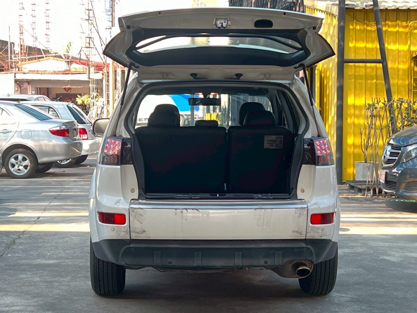 Mitsubishi 三菱 ／ Outlander ／ 2010年 ／ 2010年MitsubishiI Outlander 白色 三菱中古車 ／ MG車庫(台南)